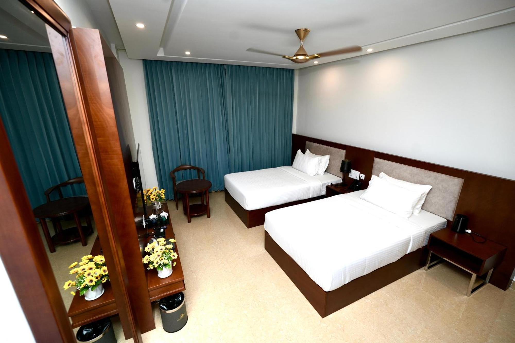 Le Royale Palace Karaikal Exterior foto